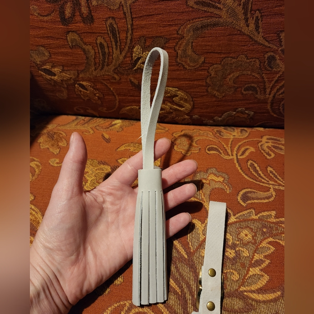 PLG Beluga Regular Length Tassel